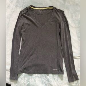 Gray V-Neck Long Sleeve Top